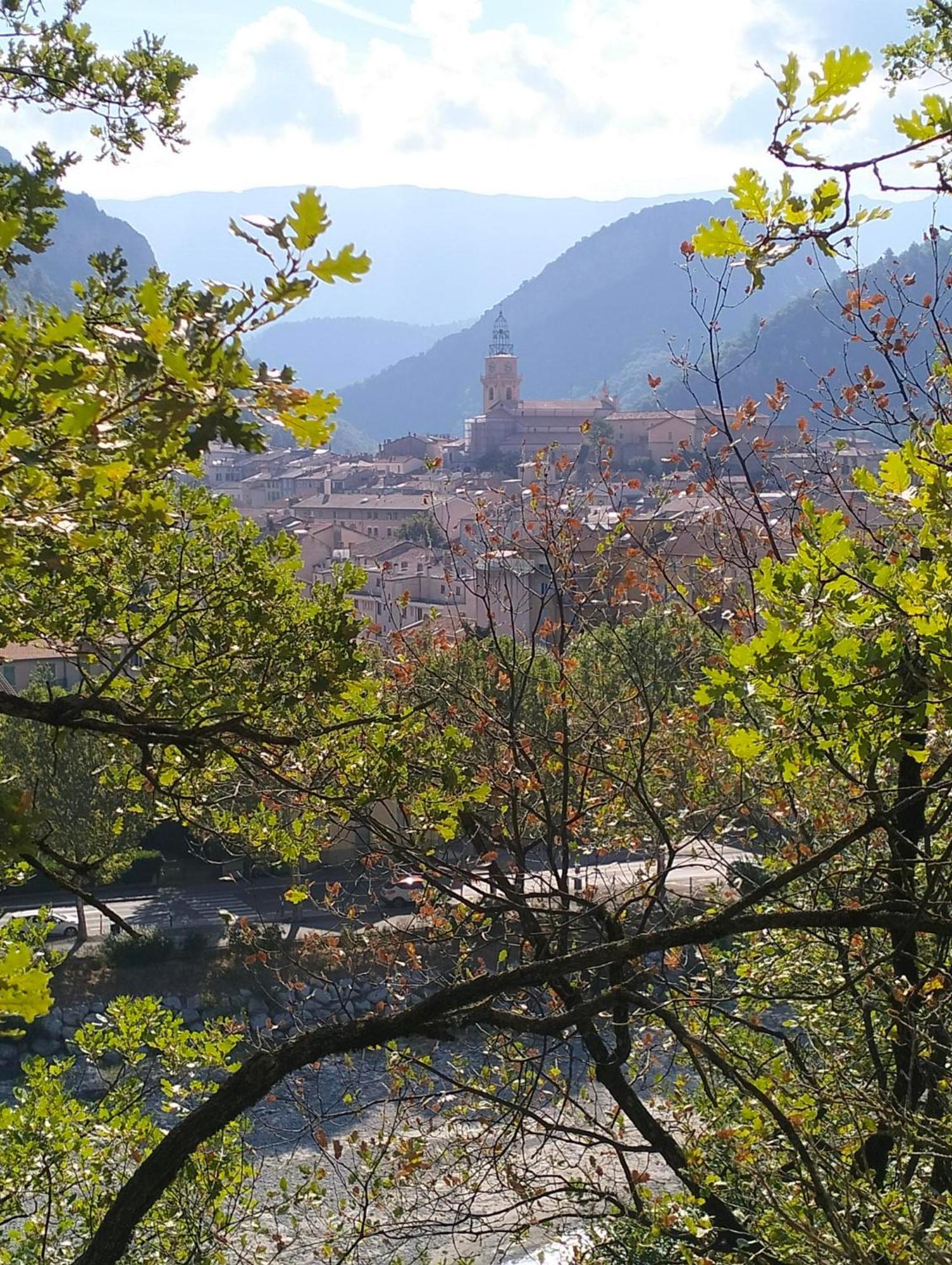 La Provence Vous Attend***!!! - 1Er Etage Digne-les-Bains Zewnętrze zdjęcie